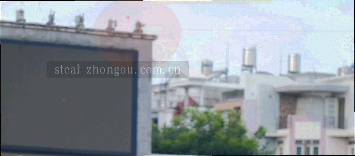 球场入口闸机与轮次编号铭牌的近景，金属与混凝土质感，冷调